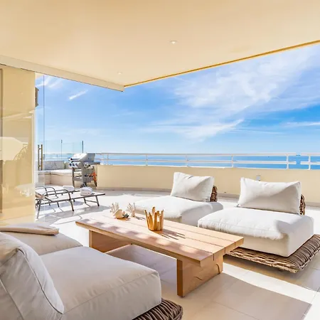 Infinity Blue Penthouse Nyaraló